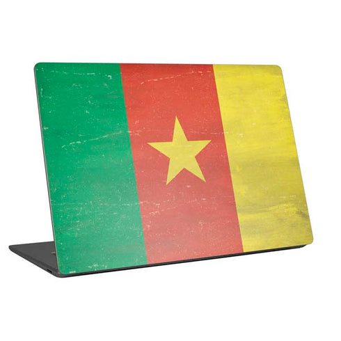 Cameroon Flag Distressed Universal Laptop 16.6in (13.4 x 9.7in) Skin